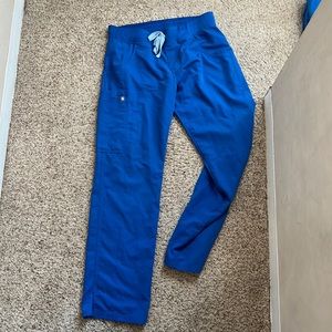 Royal blue skinny cargo scrub pant